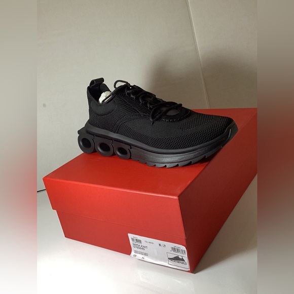 FERRAGAMO
NIMA STRETCH KNIT SNEAKERS - Picture 5 of 11